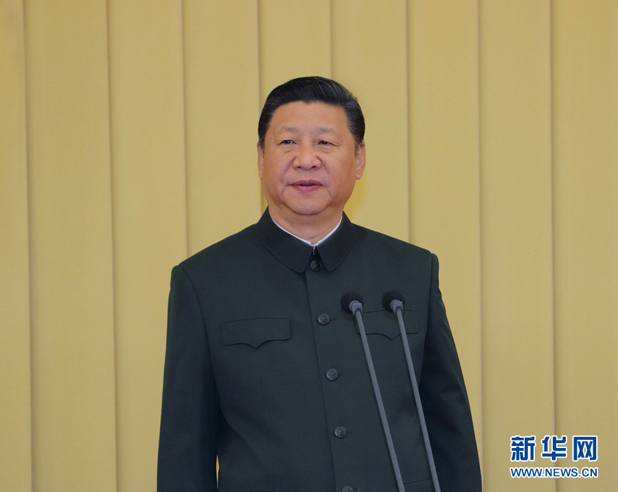 4月18日，中共中央總書記、國家主席、中央軍委主席習近平接見新調(diào)整組建軍級單位主官，并對各單位發(fā)布訓令。這是習近平在發(fā)布訓令。新華社記者 李剛 攝