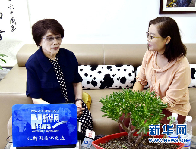 電波永不消逝，隨著時代發(fā)展傳播可能會有多種形式，年輕播音員要不忘初心，在如今優(yōu)越條件下更應(yīng)砥礪自己。