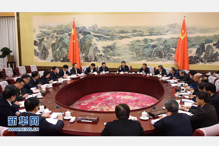 12月28日至29日，中共中央政治局召開專題民主生活會(huì)，對(duì)照檢查踐行“三嚴(yán)三實(shí)”情況，討論研究加強(qiáng)黨風(fēng)廉政建設(shè)措施。中共中央總書記習(xí)近平主持會(huì)議并發(fā)表重要講話。新華社記者 李學(xué)仁 攝 