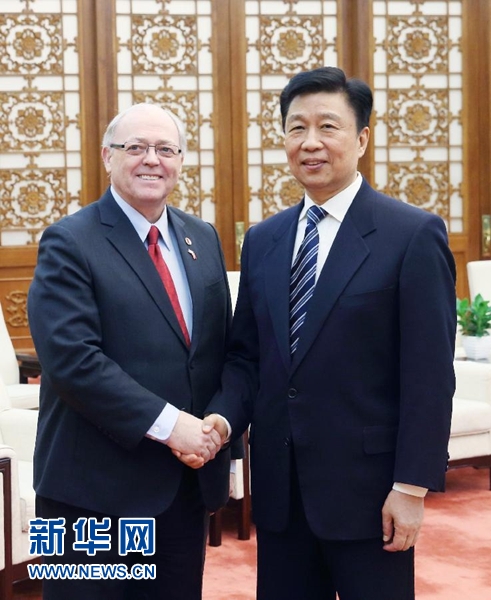 1月4日，中國(guó)國(guó)家副主席李源潮在北京人民大會(huì)堂會(huì)見(jiàn)加拿大參議長(zhǎng)富里。新華社記者 姚大偉 攝