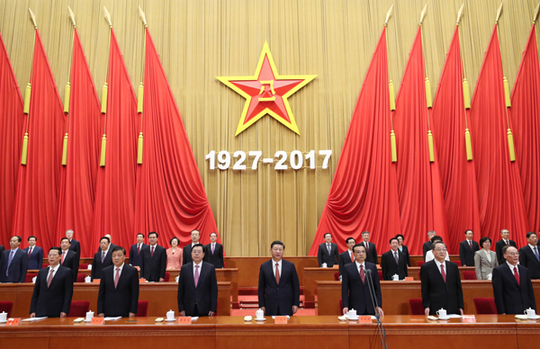 8月1日，慶祝中國人民解放軍建軍90周年大會在北京人民大會堂隆重舉行。中共中央總書記、國家主席、中央軍委主席習近平和李克強、張德江、俞正聲、劉云山、王岐山、張高麗等出席大會。新華社記者 鞠鵬 攝
