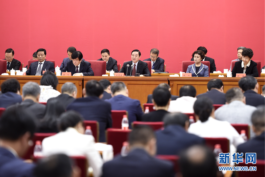 9月20日，中國(guó)電視藝術(shù)家協(xié)會(huì)第六次全國(guó)代表大會(huì)在北京召開(kāi)。中共中央政治局委員、中央書記處書記、中宣部部長(zhǎng)劉奇葆出席開(kāi)幕式并講話。新華社記者 燕雁 攝