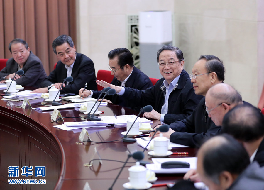 11月16日，全國政協(xié)在北京召開第75次雙周協(xié)商座談會，圍繞“推進糧食定價機制、補貼政策和收儲制度改革”建言獻策。全國政協(xié)主席俞正聲主持會議并講話。新華社記者 鞠鵬 攝