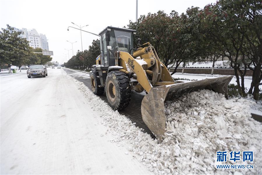 （新華全媒頭條）（9）雨雪冰凍中，他們奮力前行——基層黨員干群抗擊冰雪災害紀實