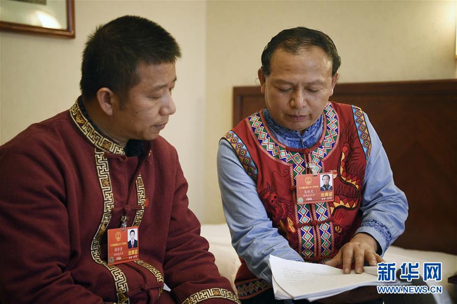（兩會(huì)·基層代表履職故事）（4）全國(guó)人大代表龍獻(xiàn)文：幸福都是奮斗出來的!