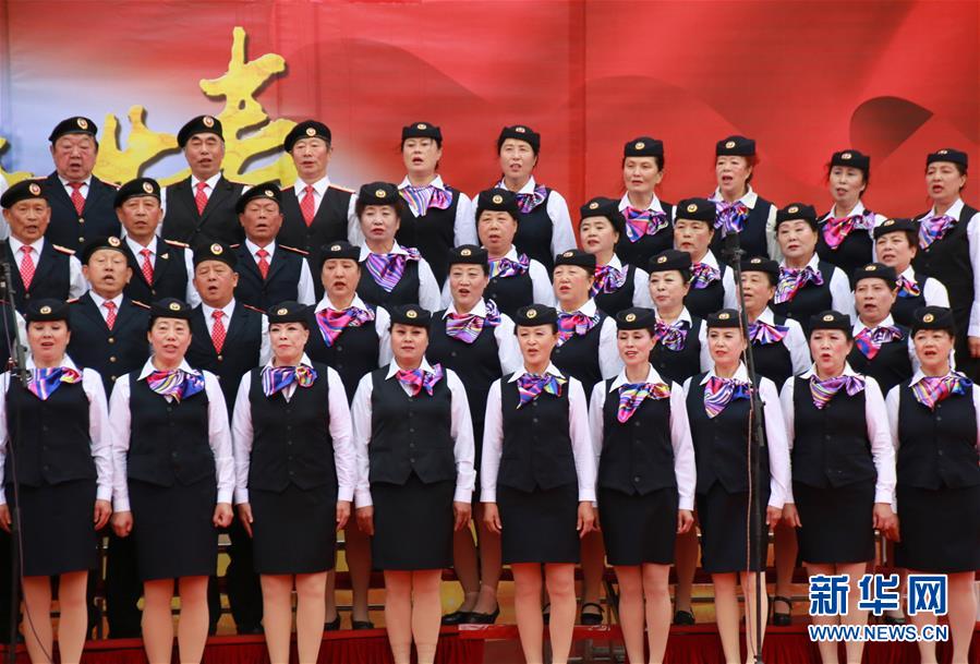 （在習(xí)近平新時(shí)代中國(guó)特色社會(huì)主義思想指引下——新時(shí)代新作為新篇章·圖文互動(dòng)）（3）歡樂的“精氣神兒”從哪來(lái)？——“東北小延安”用“文化密鑰”解鎖基層治理