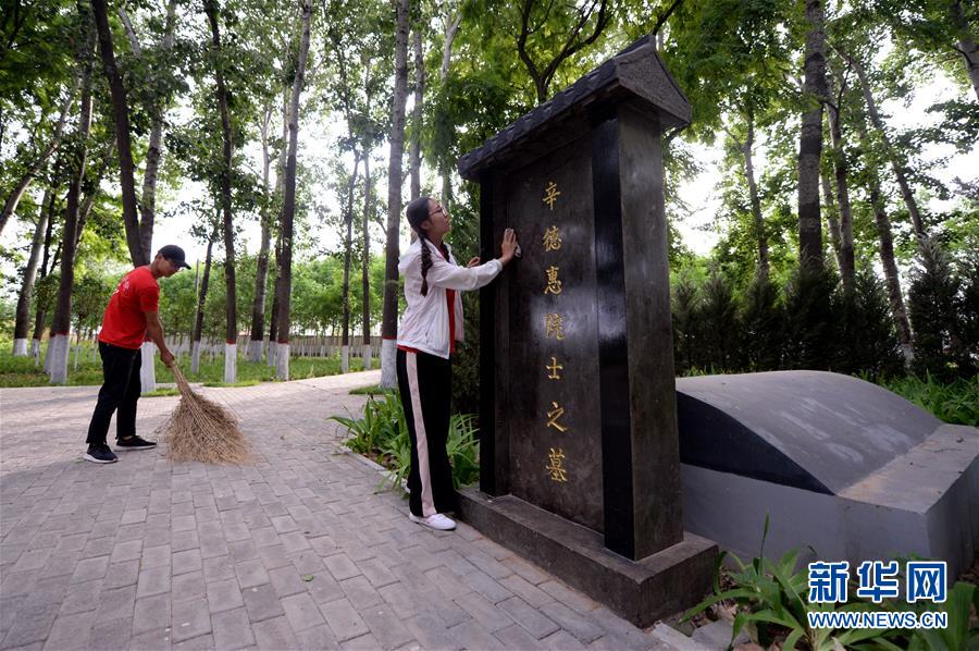 （新華全媒頭條·愛(ài)國(guó)情 奮斗者·圖文互動(dòng)）（4）把論文寫在祖國(guó)的大地上——中國(guó)農(nóng)業(yè)大學(xué)46年扎根河北曲周服務(wù)鄉(xiāng)村振興紀(jì)實(shí)
