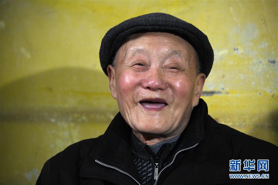 （新華全媒頭條·圖文互動(dòng)）（1）鍛造領(lǐng)航復(fù)興的中流砥柱——寫在“不忘初心、牢記使命”主題教育即將啟動(dòng)之際