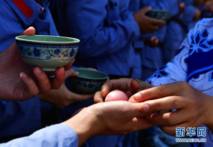 （新華全媒頭條·不忘初心、牢記使命——記者再走長征路·圖文互動(dòng)）（4）風(fēng)展紅旗如畫——來自長征出發(fā)地長汀、寧化的紅色信仰報(bào)告 