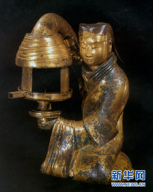 （新華調(diào)查·新中國考古重大發(fā)現(xiàn)·圖文互動）（4）滿城漢墓：點(diǎn)一盞長信宮燈，看不盡金縷玉衣