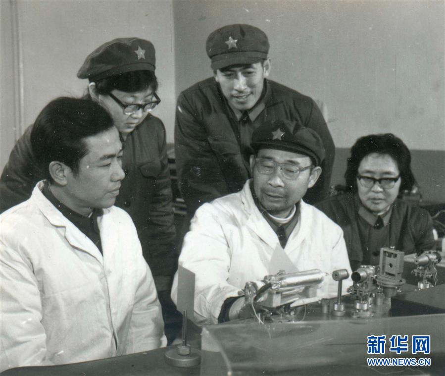 （愛國情 奮斗者·圖文互動(dòng)）（1）永不停轉(zhuǎn)的“陀螺”——追記中國工程院院士、國防科技大學(xué)教授高伯龍