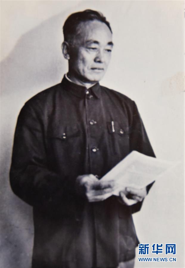 （新華全媒頭條·圖文互動）（3）滄海橫流 信仰彌堅——記共產黨員、湘潭大學九旬教授滄南