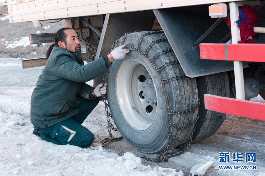 （新華全媒頭條·圖文互動(dòng)）（4）格?；ㄩ_滿天路——寫在川藏公路通車65周年之際