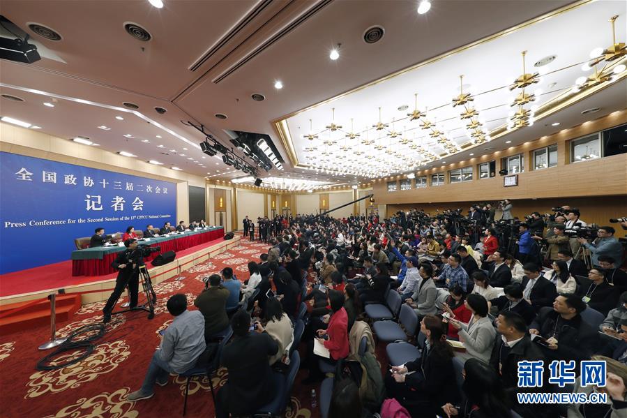 （兩會）（4）政協(xié)委員談優(yōu)化營商環(huán)境、促進民營經濟高質量發(fā)展