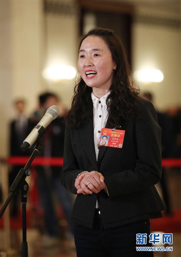 （兩會(huì)·面對面）（6）全國人大代表接受采訪