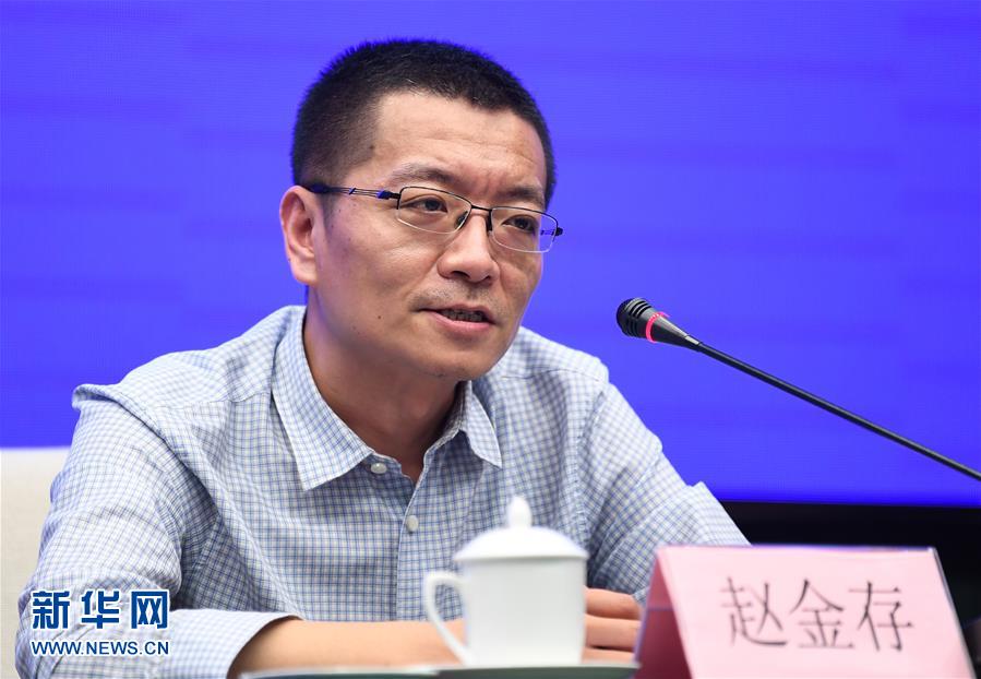 （聚焦疫情防控·圖文互動）（2）鐘南山、李蘭娟院士團隊從新冠肺炎患者糞便中分離出病毒