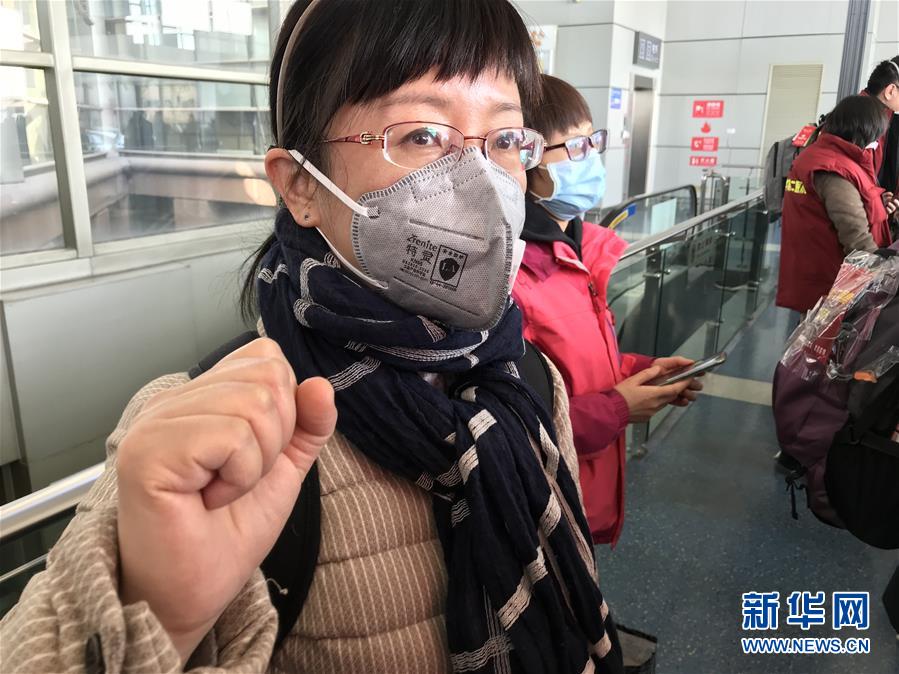 （熱點(diǎn)鮮報(bào)·圖文互動(dòng)）（2）三代人的約定：父母送我援湖北，我給孩子樹榜樣