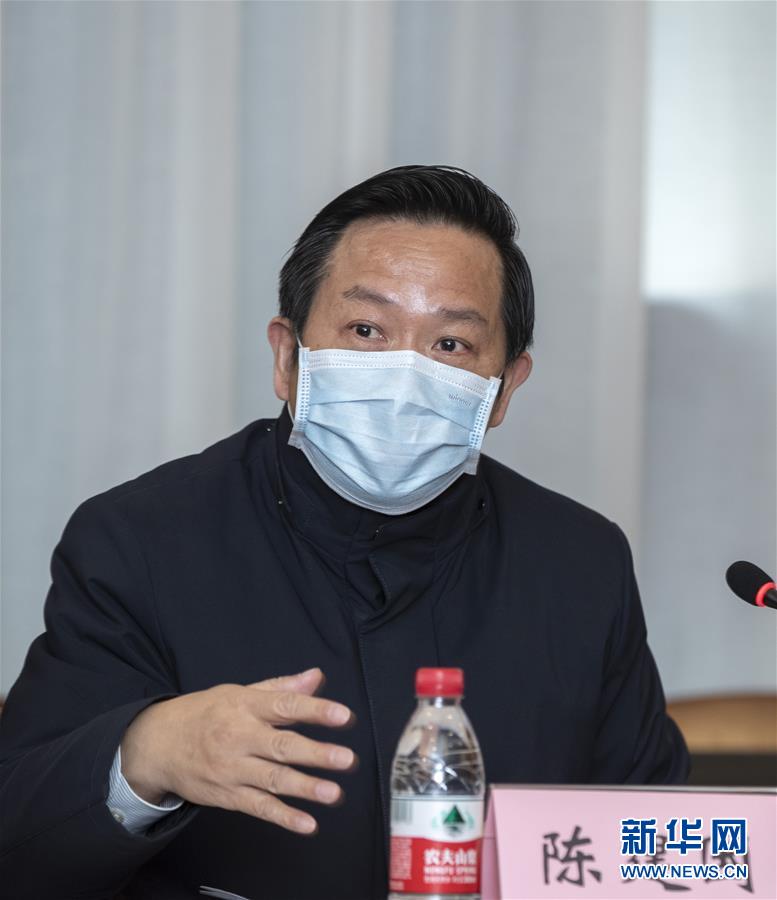 （聚焦疫情防控·圖文互動）（2）急防控所急，沖鋒勇向前——華中科技大學(xué)以科研攻關(guān)推動疫情防控救治觀察