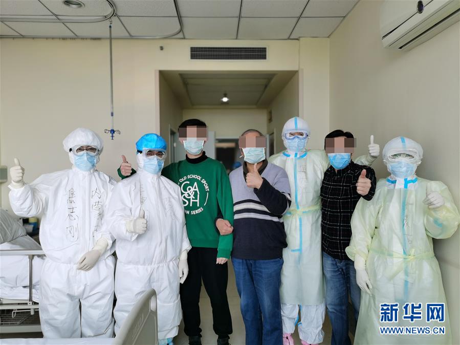 （聚焦疫情防控·圖文互動）（2）重癥醫(yī)生王洪亮：“沖在前，守到底”