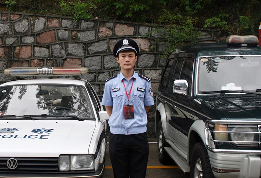 （為了民族復(fù)興·英雄烈士譜·圖文互動）張寧海：“請跟我走，我來為大家照亮……”