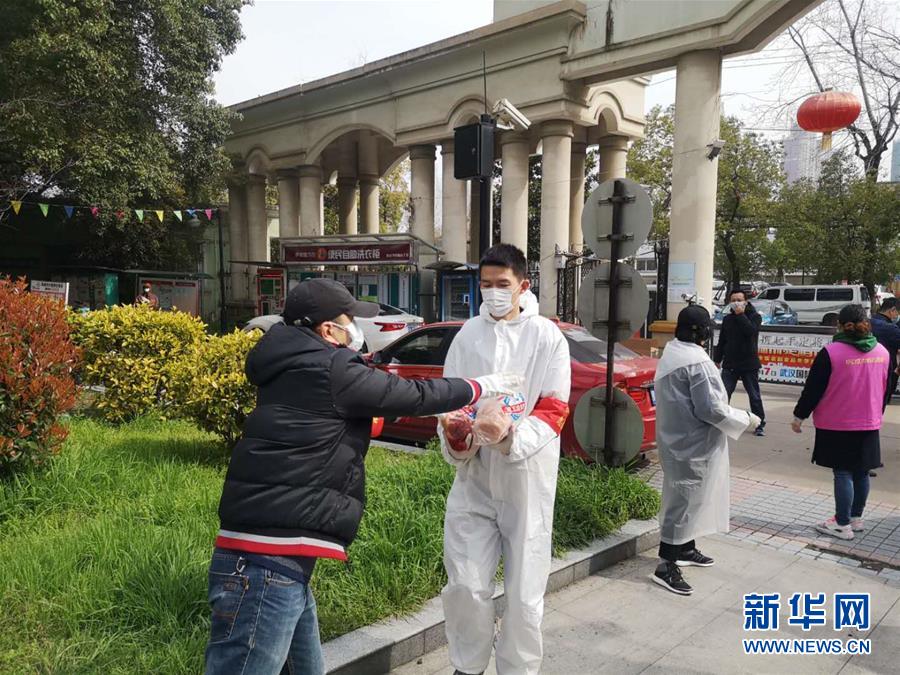 （習近平致敬的戰(zhàn)“疫”英雄·下沉干部篇·圖文互動）（3）他們，挺身而出守防線