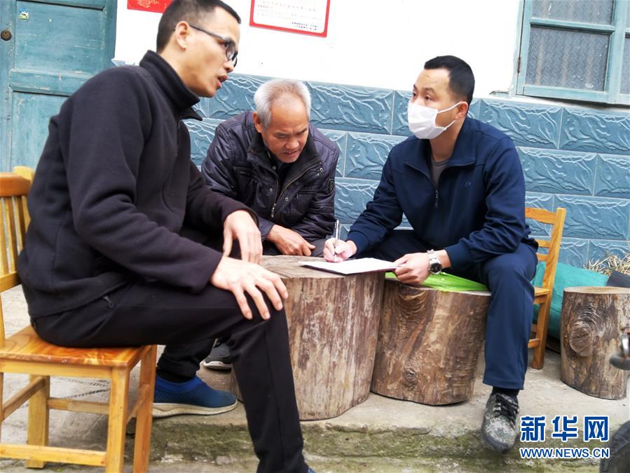 （習近平致敬的戰(zhàn)“疫”英雄·下沉干部篇·圖文互動）（6）他們，挺身而出守防線