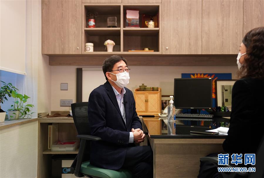 （香港故事·圖文互動）（1）從“非典”到新冠，一位香港醫(yī)生親歷的兩次抗疫