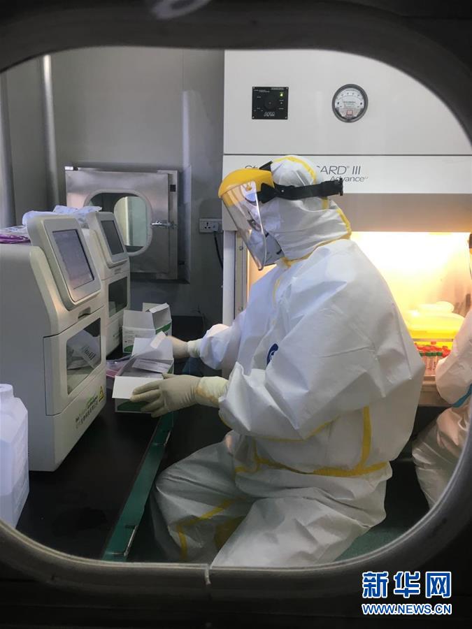 （一線抗疫群英譜·圖文互動）（2）山西檢測員伉儷：疫情不退，決不放松