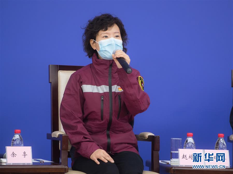 （聚焦疫情防控·圖文互動(dòng)）（5）分秒必爭(zhēng)！一切為了治病救人——中國(guó)抗疫生命至上的生動(dòng)實(shí)踐