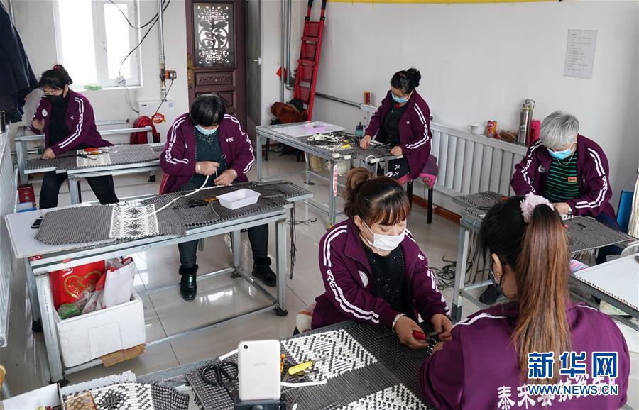 （在習(xí)近平新時(shí)代中國(guó)特色社會(huì)主義思想指引下——新時(shí)代新作為新篇章·習(xí)近平總書(shū)記關(guān)切事·圖文互動(dòng)）（2）助你飛翔，擁抱陽(yáng)光——助力殘疾人脫貧攻堅(jiān)故事