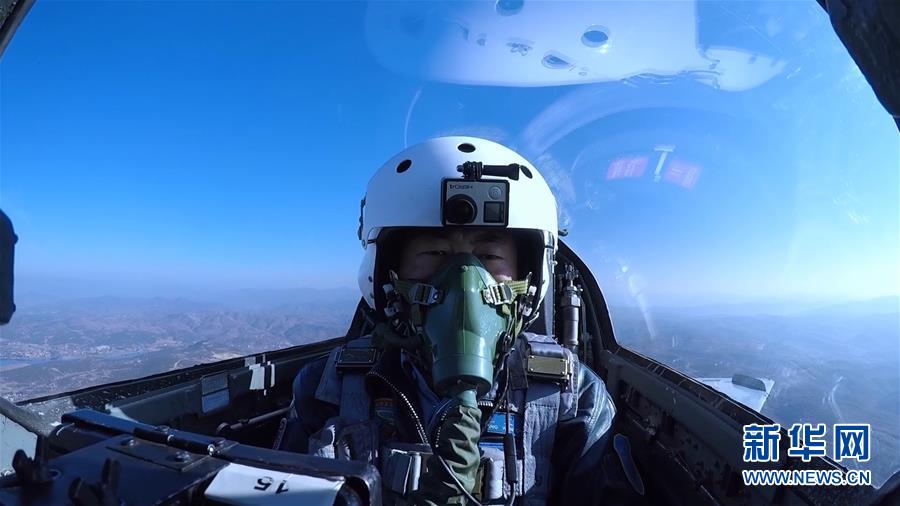 （圖文互動(dòng)）（4）5290小時(shí)！中國空軍殲擊機(jī)飛行紀(jì)錄保持者光榮停飛