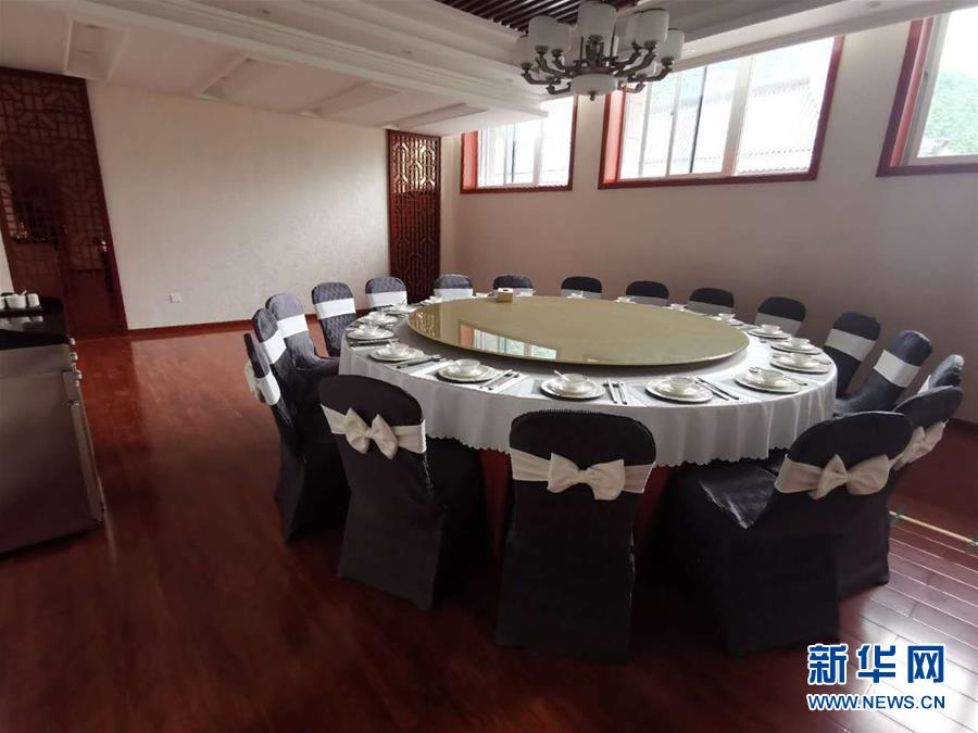 （新華視點(diǎn)·圖文互動(dòng)）（7）學(xué)校建漂亮點(diǎn)本無(wú)錯(cuò)，為何這所“豪華中學(xué)”讓人困惑？