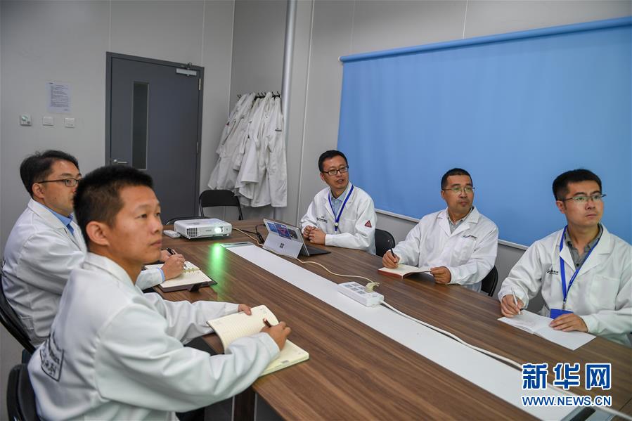 （在習(xí)近平新時代中國特色社會主義思想指引下——新時代新作為新篇章·習(xí)近平總書記關(guān)切事·圖文互動）（1）終不悔為國為民，攀高峰只爭朝夕——來自科學(xué)家們的動人故事