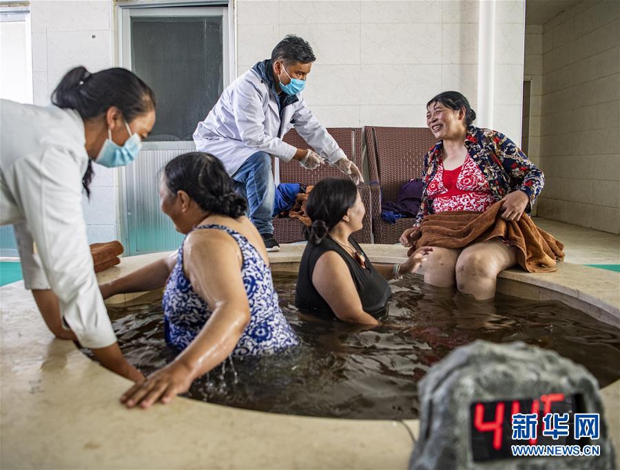 （新華全媒頭條·走向我們的小康生活·圖文互動）（10）扎西德勒，我們的新家園——西藏易地扶貧搬遷搬出幸福美好新生活