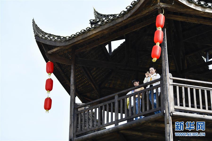 （新華全媒頭條·圖文互動(dòng)）（20）從人民中汲取磅礴力量——習(xí)近平總書(shū)記同出席2020年全國(guó)兩會(huì)人大代表、政協(xié)委員共商國(guó)是紀(jì)實(shí)