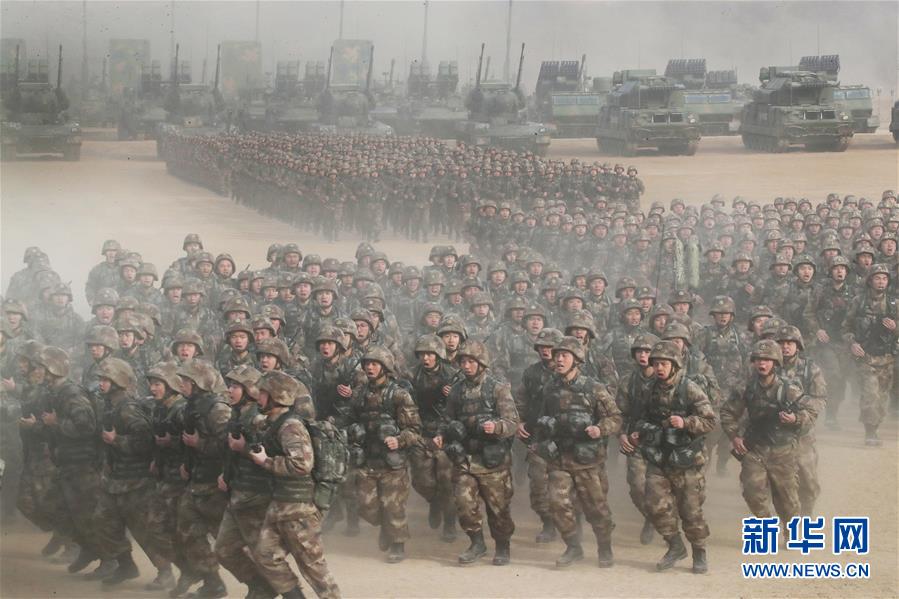 （新華全媒頭條·圖文互動(dòng)）（4）沿著中國(guó)特色強(qiáng)軍之路闊步前進(jìn)——黨中央、中央軍委領(lǐng)導(dǎo)推進(jìn)國(guó)防和軍隊(duì)建設(shè)70年紀(jì)實(shí)