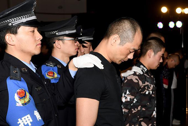 陜西省西安市新城區(qū)人民法院依法對韓某某等8人非法高利放貸、暴力討債涉黑一案公開宣判