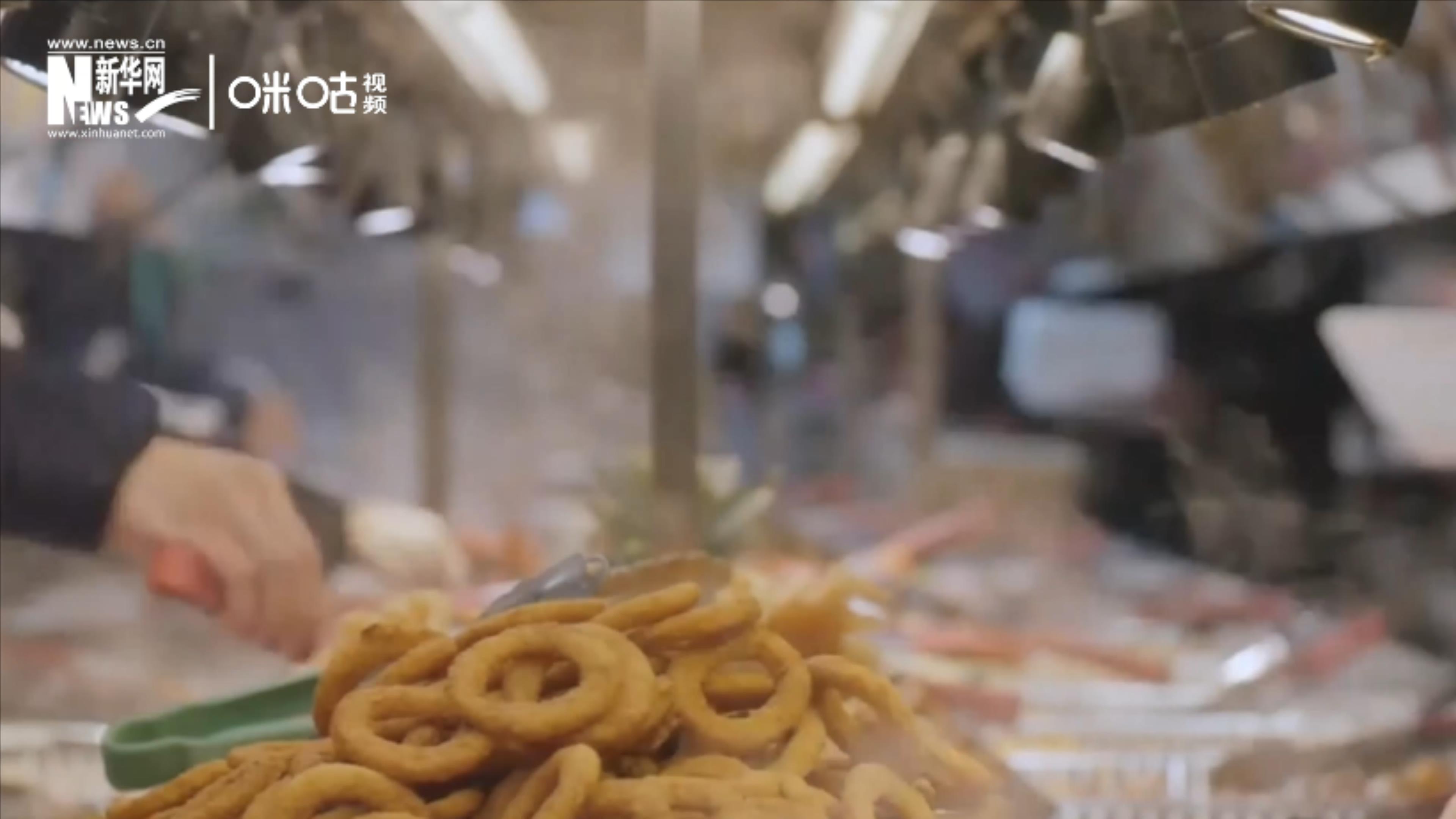 成噸的糧食遭到損失或浪費(fèi)，同時(shí)也有很多人正在挨餓