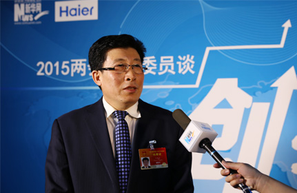 “面對這種新型的、農業(yè)轉型的項目，政府各級部門也都在研究怎么落實，還有很多細節(jié)上的問題。”