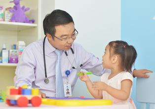 加強兒科醫(yī)生、助產士等緊缺人才培養(yǎng)