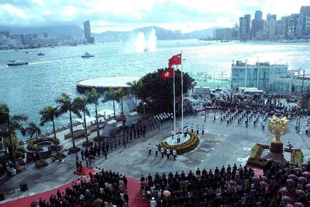 今年7月1日香港將迎來回歸祖國20周年，這是一件大事、盛事