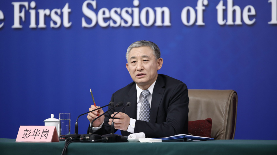 國(guó)資委副秘書長(zhǎng)、新聞發(fā)言人彭華崗