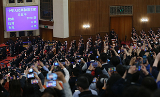 習(xí)近平全票當(dāng)選為國(guó)家主席、中央軍委主席