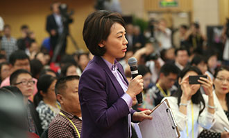 中央電視臺(tái)、中國(guó)國(guó)際電視臺(tái)記者提問(wèn)