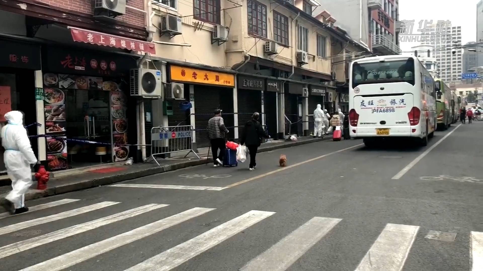 居民隔離可以帶寵物了，暖心！