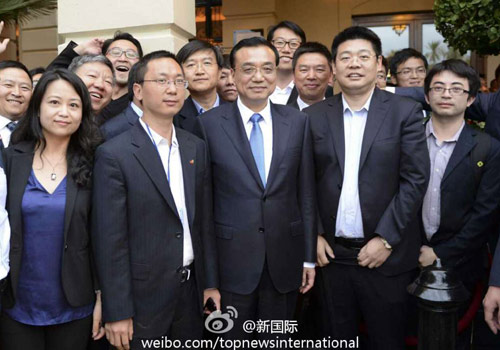 李克強(qiáng)：在非中企了解當(dāng)?shù)匚幕拍茉「?。圖片來源：“新國(guó)際”微博。