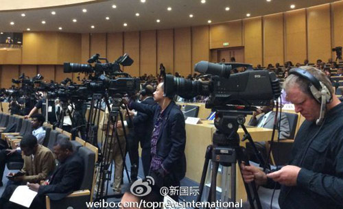 李克強(qiáng)即將在非盟總部發(fā)表演講，請(qǐng)柬“一柬難求”。圖片來源：“新國際”微博。