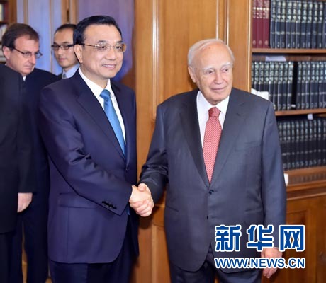 6月20日，國務(wù)院總理李克強(qiáng)在雅典總統(tǒng)府會見希臘總統(tǒng)帕普利亞斯。 新華社記者 李濤 攝