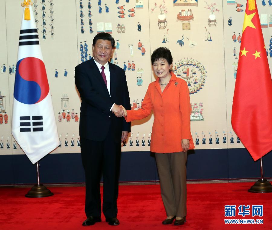 7月3日，國家主席習(xí)近平在首爾同韓國總統(tǒng)樸槿惠舉行會談。新華社記者 蘭紅光 攝