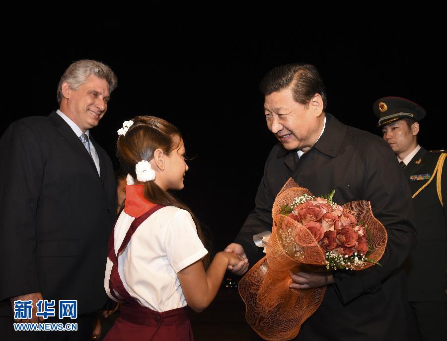 當?shù)貢r間7月21日晚9時許，國家主席習近平乘坐的專機抵達哈瓦那何塞·馬蒂國際機場，開始對古巴進行國事訪問。新華社記者李學仁攝